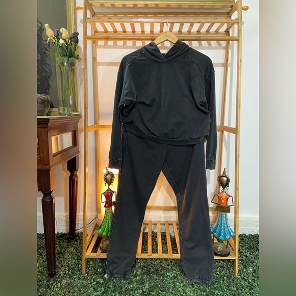 Z by Zella Jogger’s Sets. Size-For Size kindly check the measurement below - Picture 3 of 12